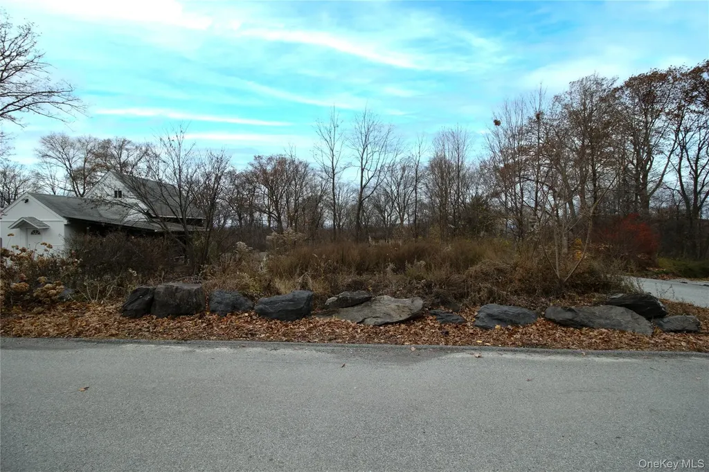 38 Sylvan Trail Monroe NY 10950