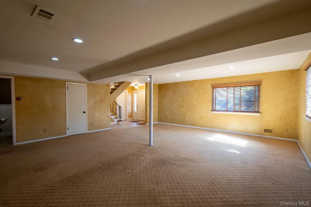 83 Edgepark Road White Plains NY 10603