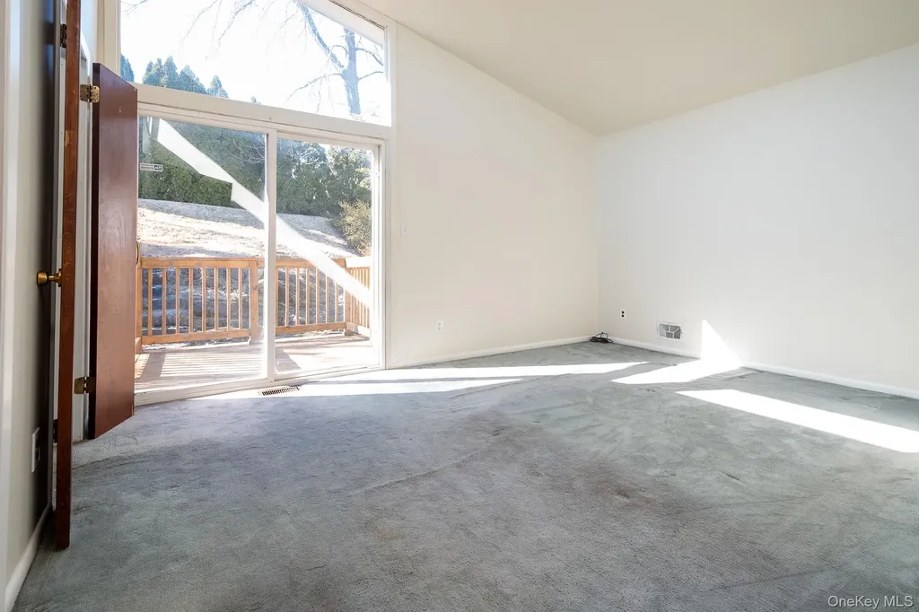 83 Edgepark Road White Plains NY 10603