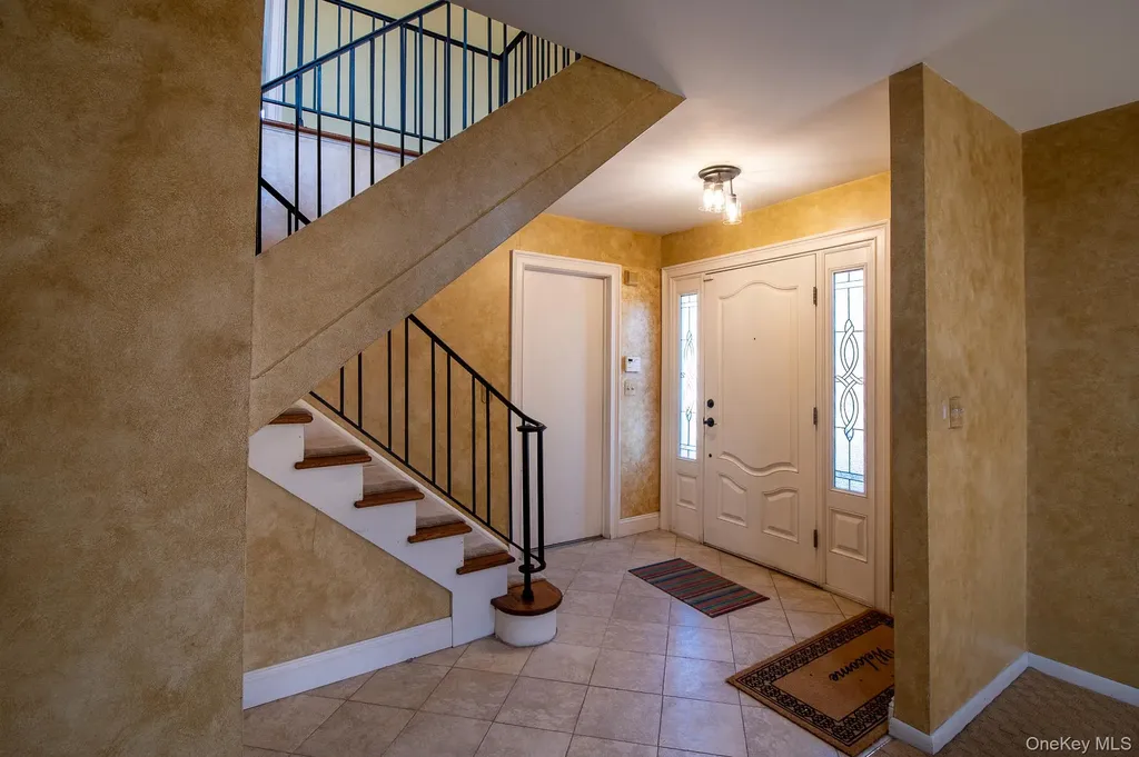 83 Edgepark Road White Plains NY 10603