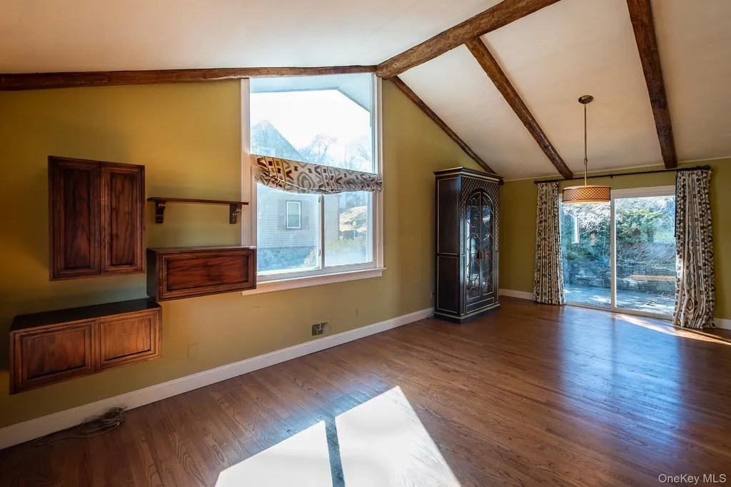 83 Edgepark Road White Plains NY 10603