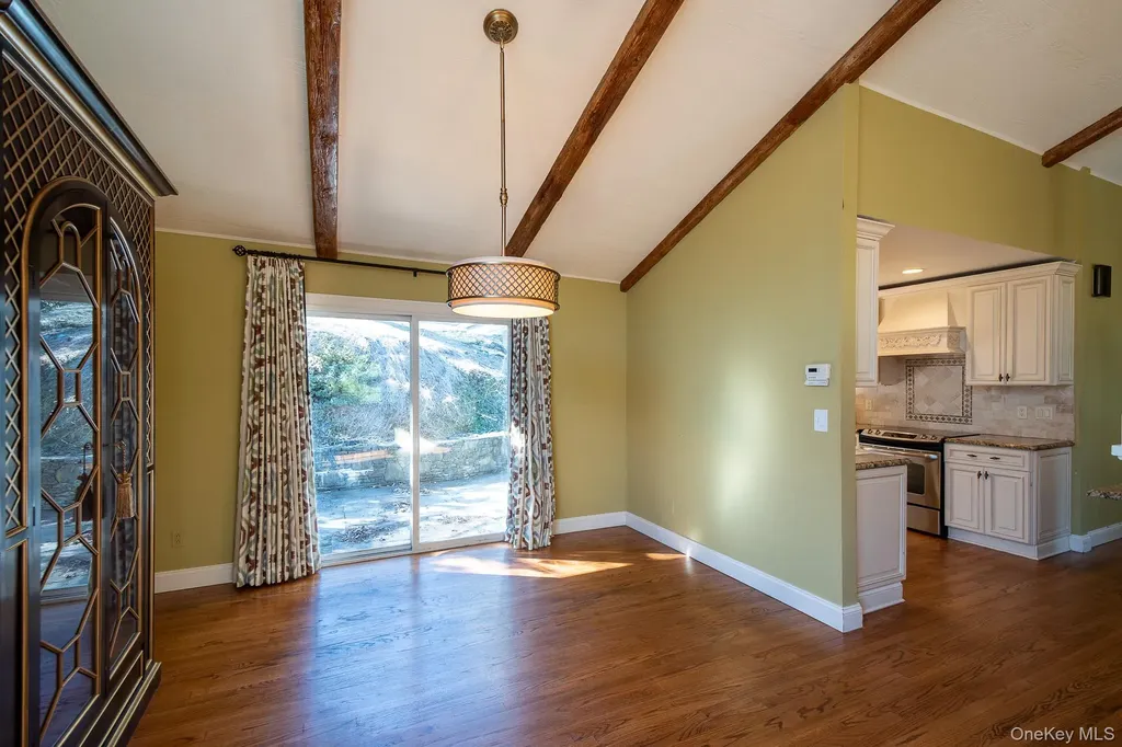 83 Edgepark Road White Plains NY 10603