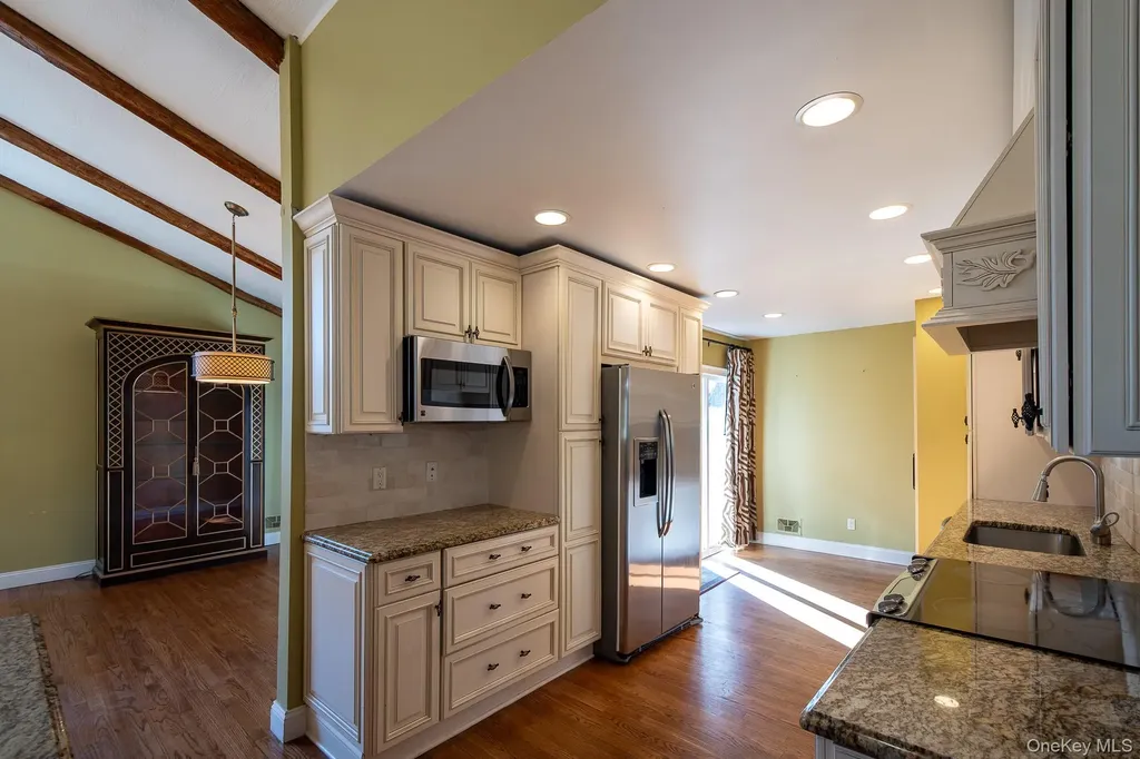 83 Edgepark Road White Plains NY 10603