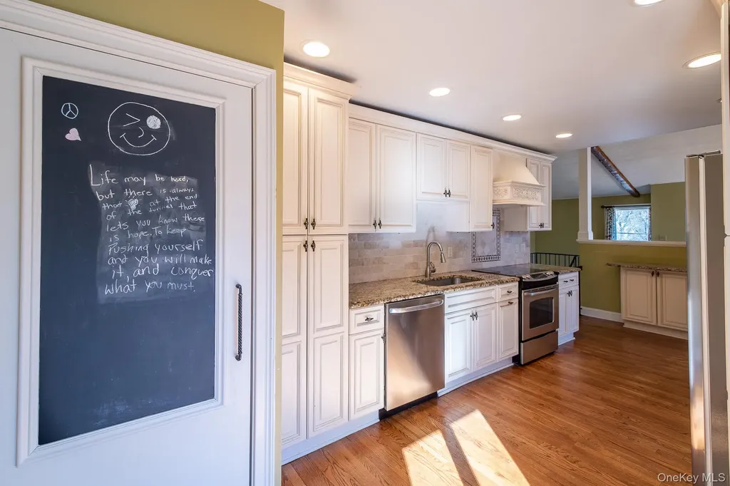 83 Edgepark Road White Plains NY 10603
