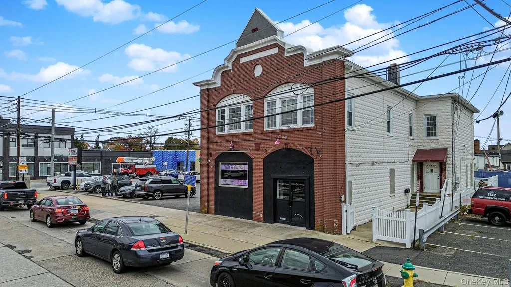 365 Atlantic Avenue Freeport NY 11520