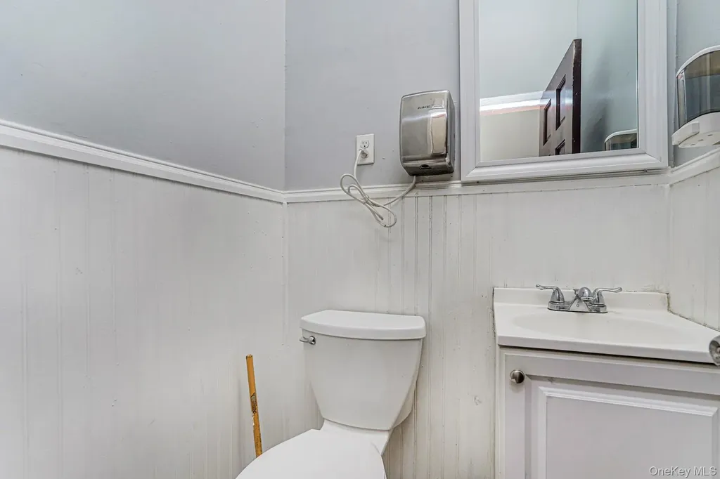 365 Atlantic Avenue Freeport NY 11520