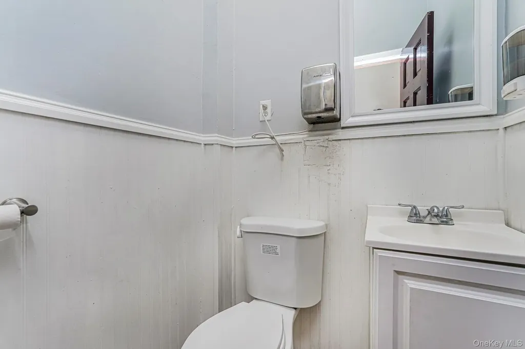 365 Atlantic Avenue Freeport NY 11520