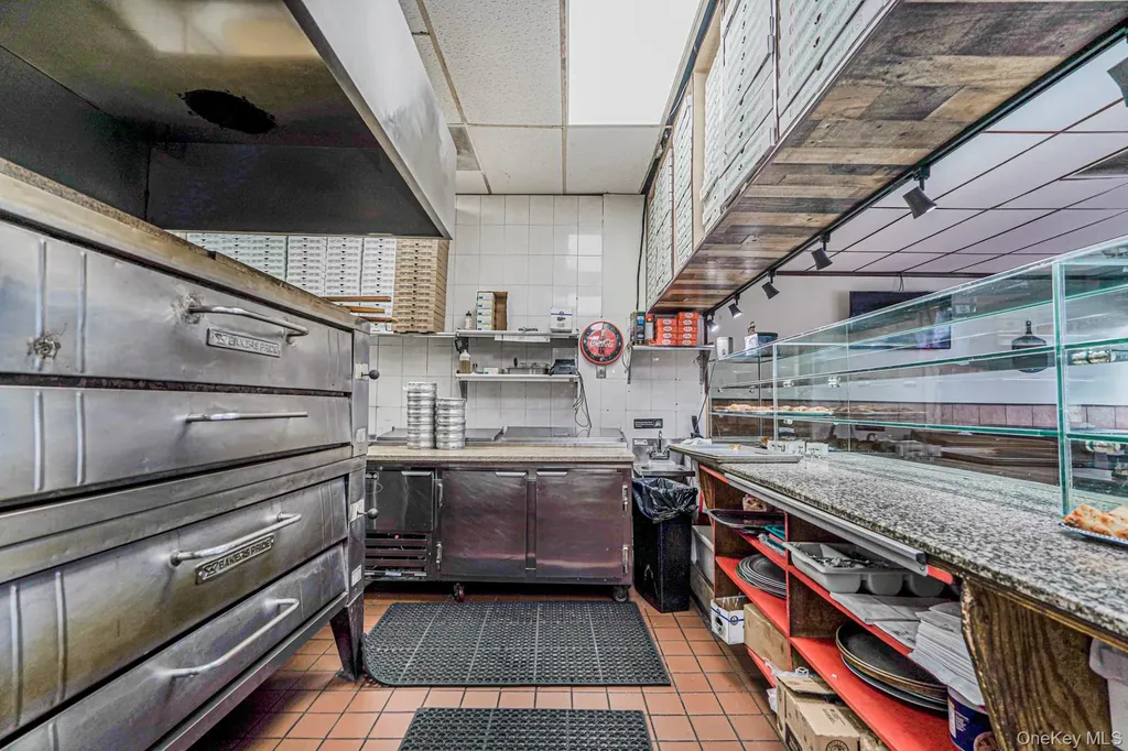 365 Atlantic Avenue Freeport NY 11520
