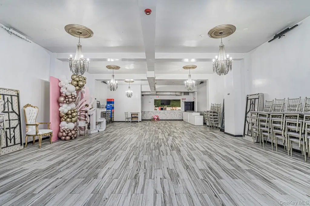 365 Atlantic Avenue Freeport NY 11520