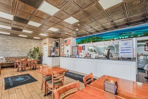 365 Atlantic Avenue Freeport NY 11520