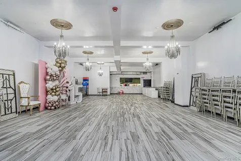 365 Atlantic Avenue Freeport NY 11520