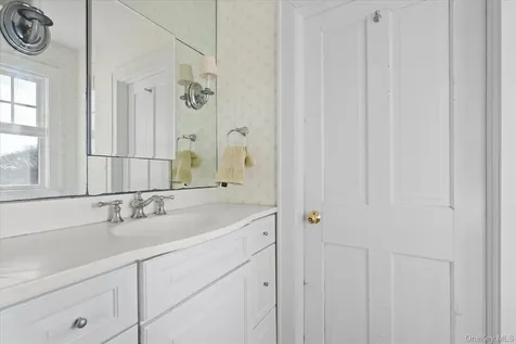 11 Shinnecock Road Quogue NY 11959