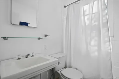 11 Shinnecock Road Quogue NY 11959