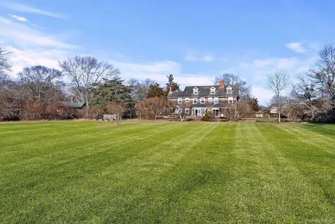 11 Shinnecock Road Quogue NY 11959