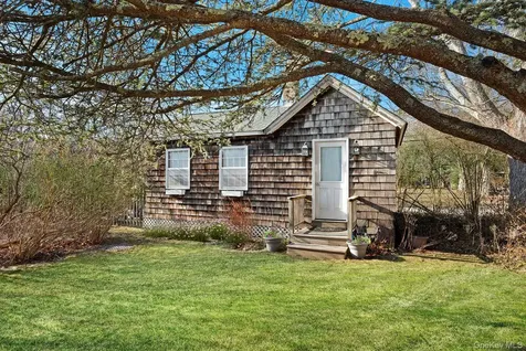 11 Shinnecock Road Quogue NY 11959