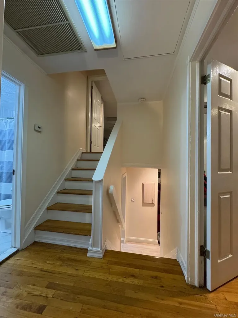 254 Thompson Avenue Oceanside NY 11572