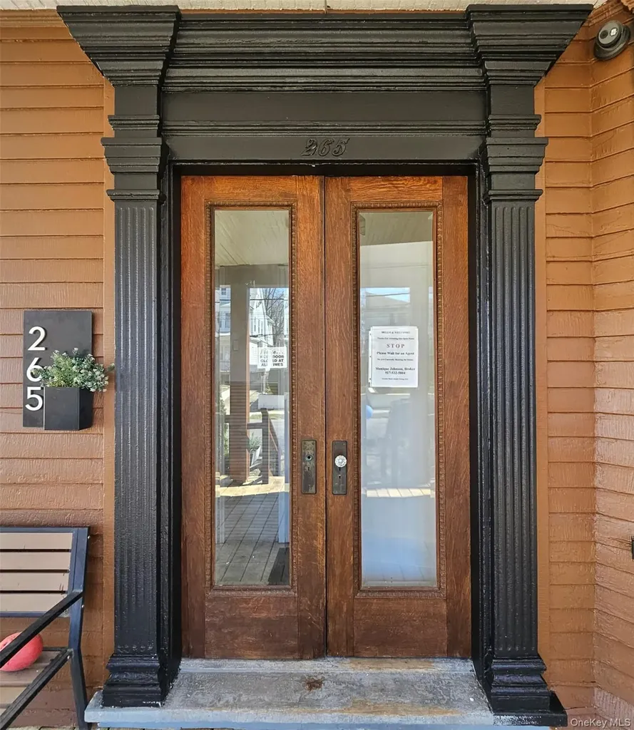 265 Summit Avenue Fleetwood NY 10552