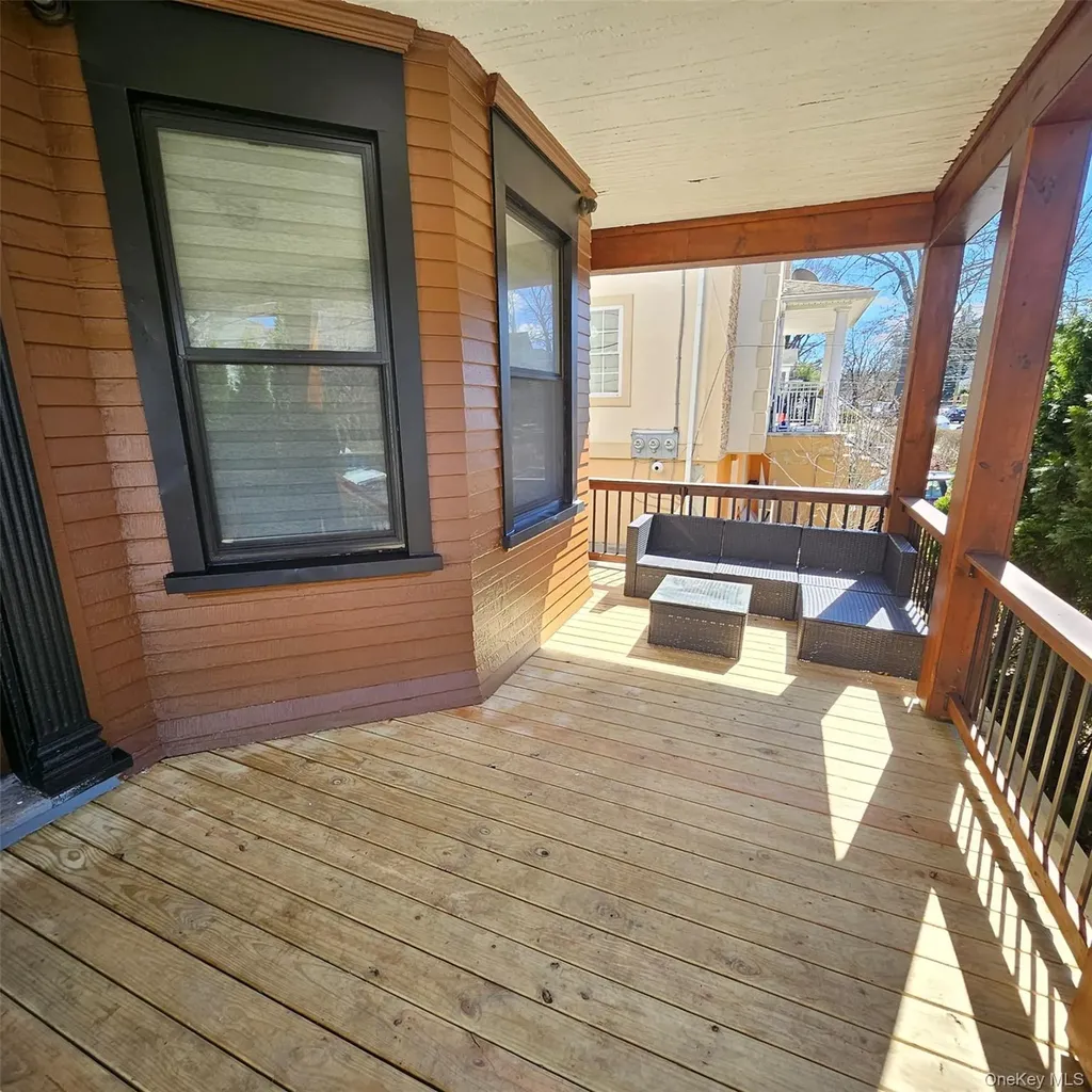 265 Summit Avenue Fleetwood NY 10552