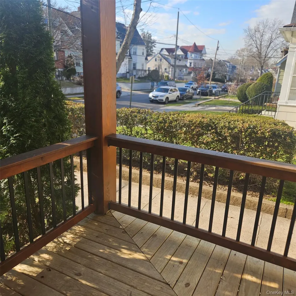 265 Summit Avenue Fleetwood NY 10552