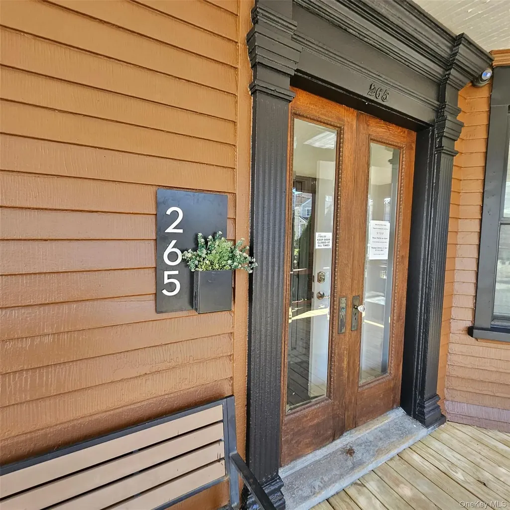 265 Summit Avenue Fleetwood NY 10552