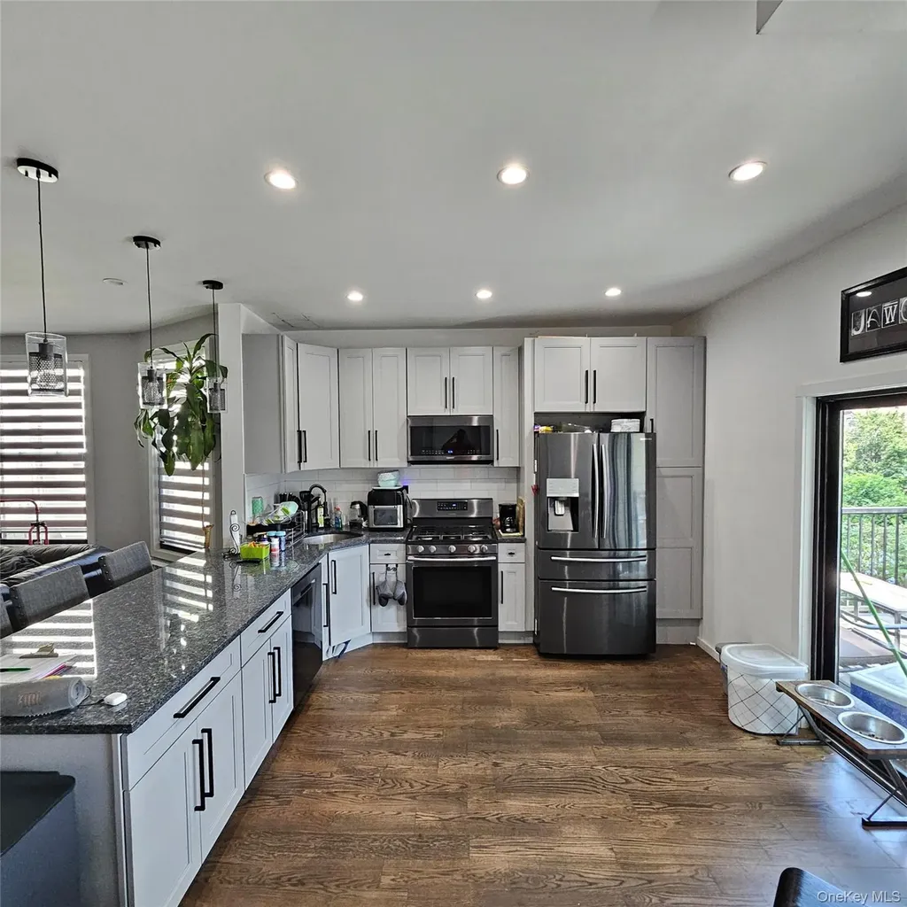 265 Summit Avenue Fleetwood NY 10552