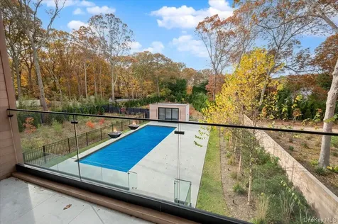 21 Westwood Road Wainscott NY 11975