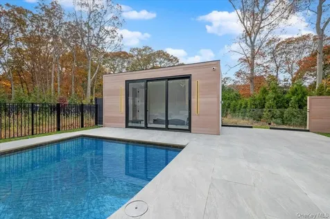 21 Westwood Road Wainscott NY 11975