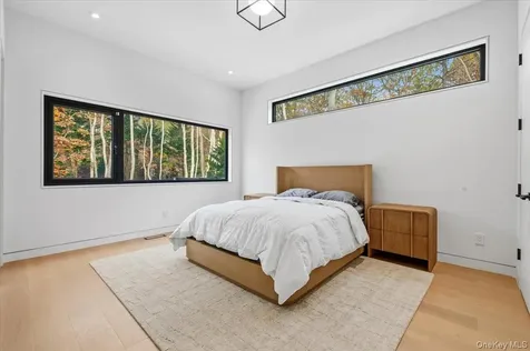 21 Westwood Road Wainscott NY 11975