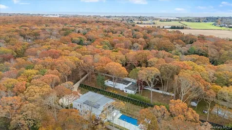 21 Westwood Road Wainscott NY 11975