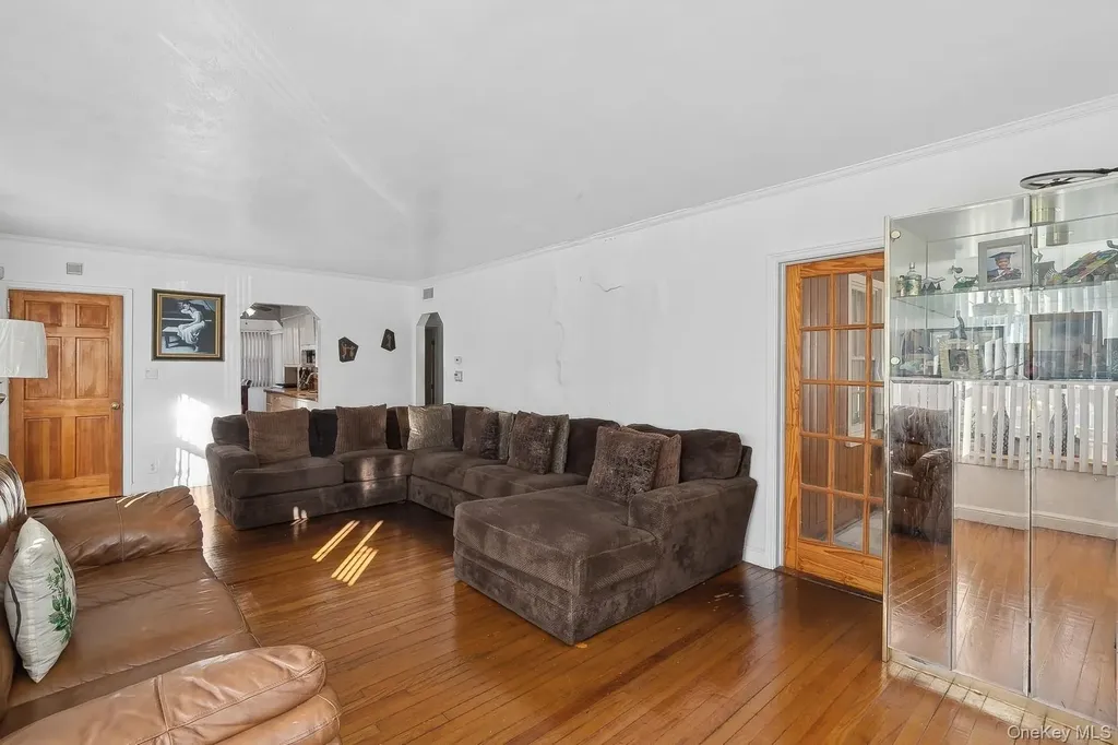 45 Ella Street Valley Stream NY 11580