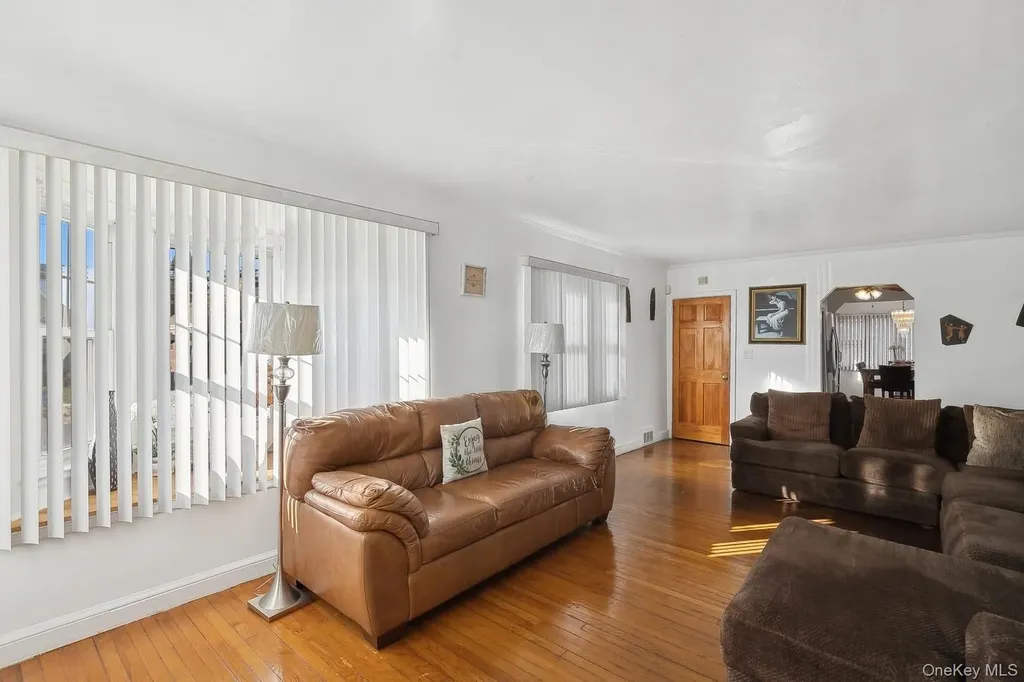 45 Ella Street Valley Stream NY 11580
