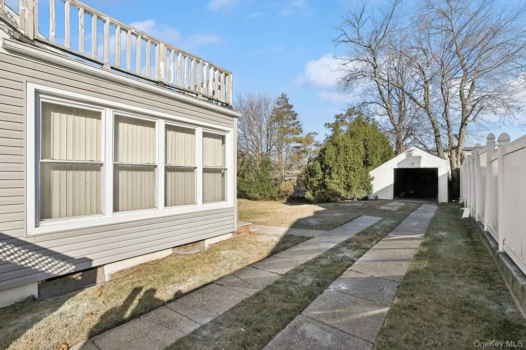 45 Ella Street Valley Stream NY 11580