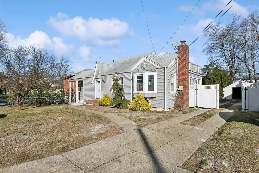 45 Ella Street Valley Stream NY 11580