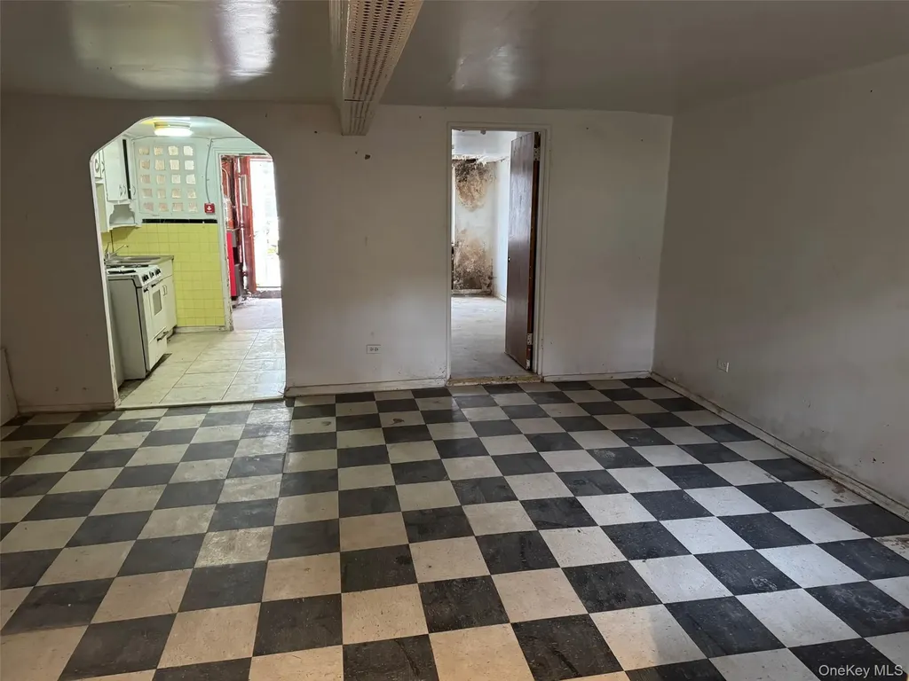 1183 Grenada Place Bronx NY 10466