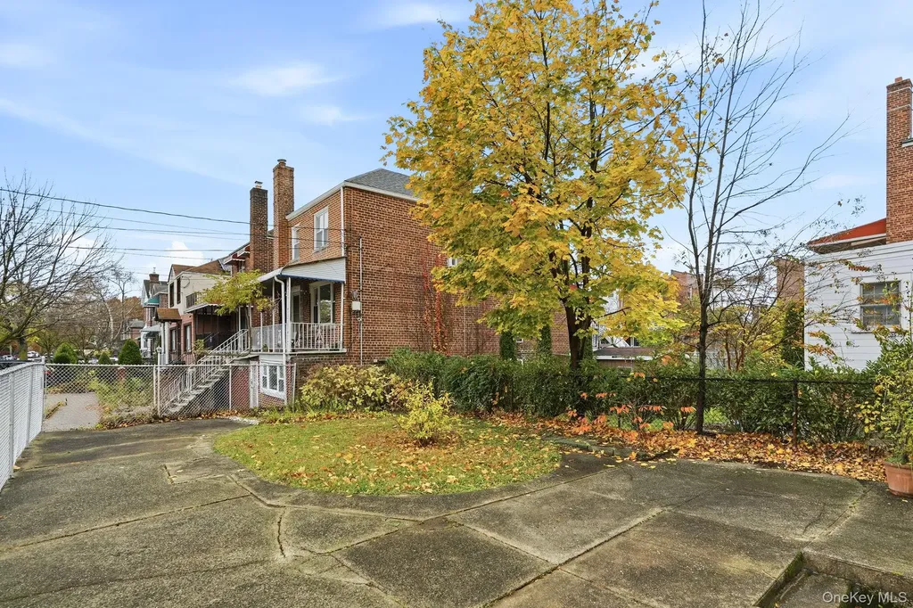 2335 Young Avenue Bronx NY 10469