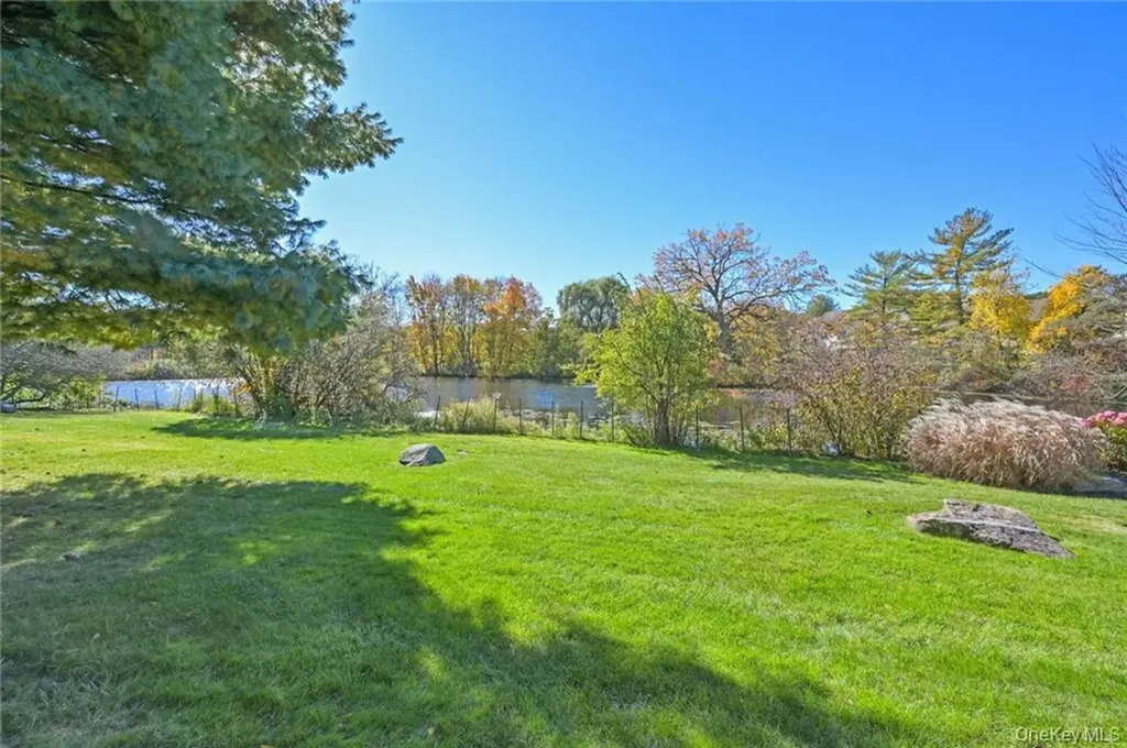 422 Panorama Drive Mohegan Lake NY 10547