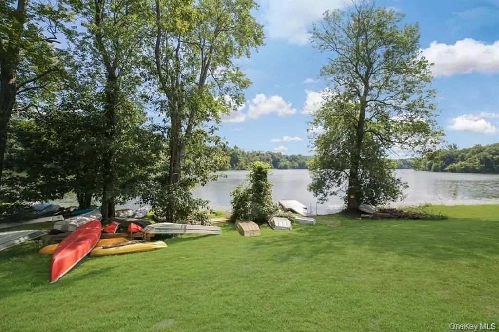 422 Panorama Drive Mohegan Lake NY 10547