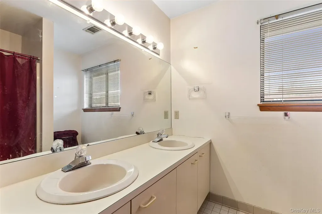 422 Panorama Drive Mohegan Lake NY 10547