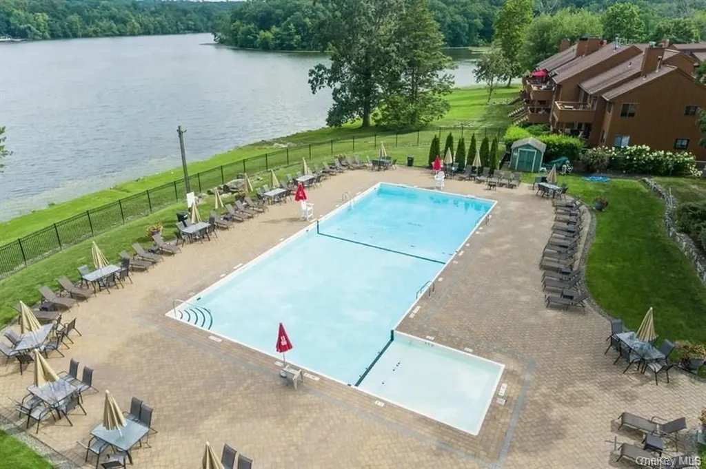 422 Panorama Drive Mohegan Lake NY 10547
