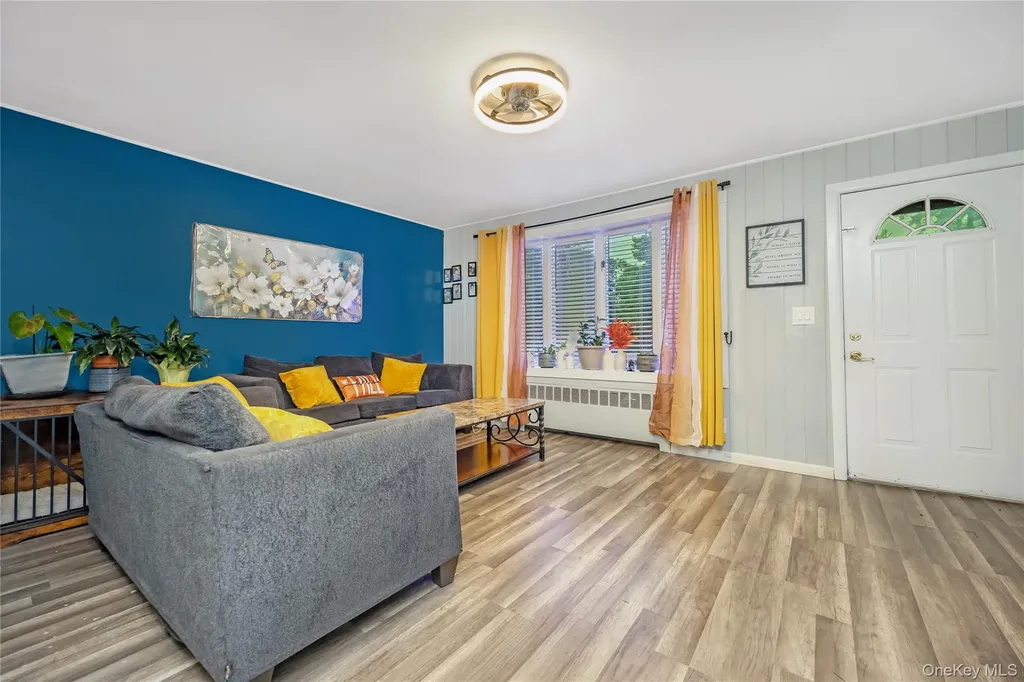 204 Bayside Avenue Oceanside NY 11572