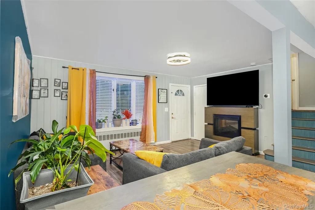 204 Bayside Avenue Oceanside NY 11572