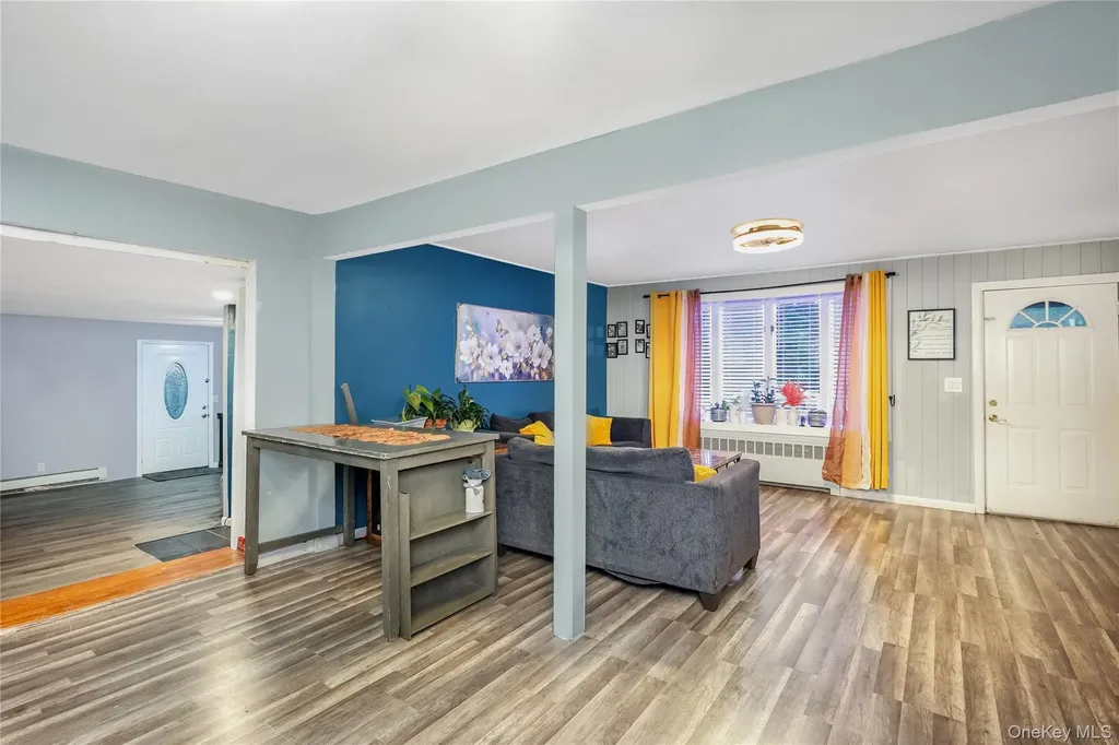 204 Bayside Avenue Oceanside NY 11572