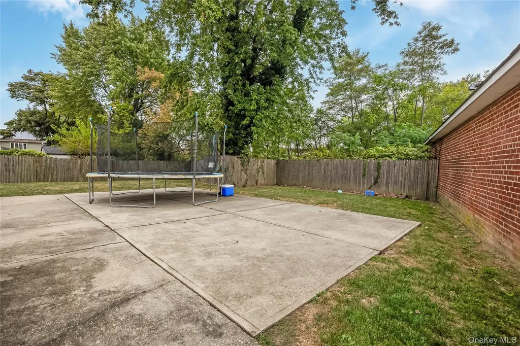 204 Bayside Avenue Oceanside NY 11572