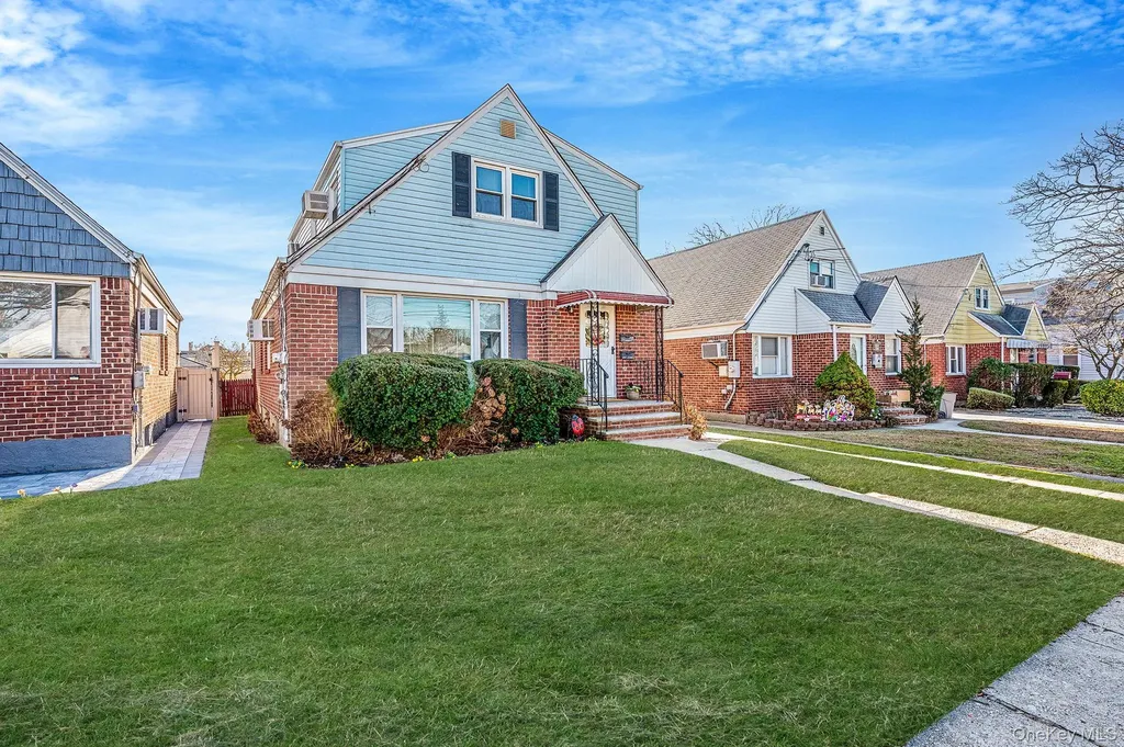 34 Meyer Avenue Valley Stream NY 11580