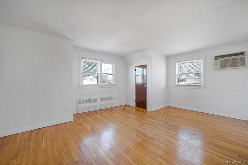 34 Meyer Avenue Valley Stream NY 11580