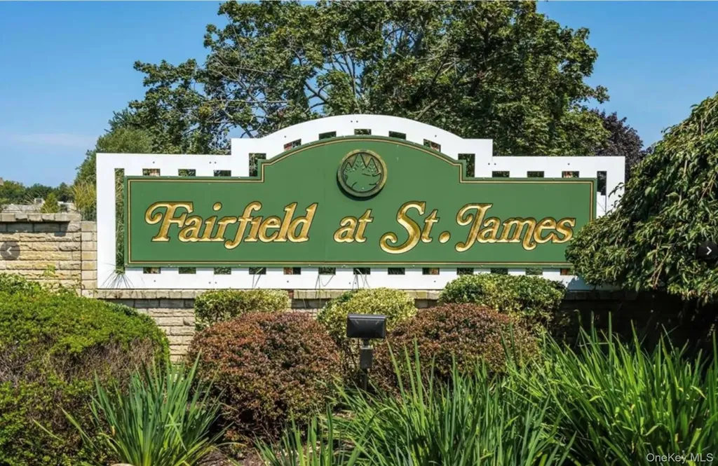 401 Cabot Court E Saint James NY 11780