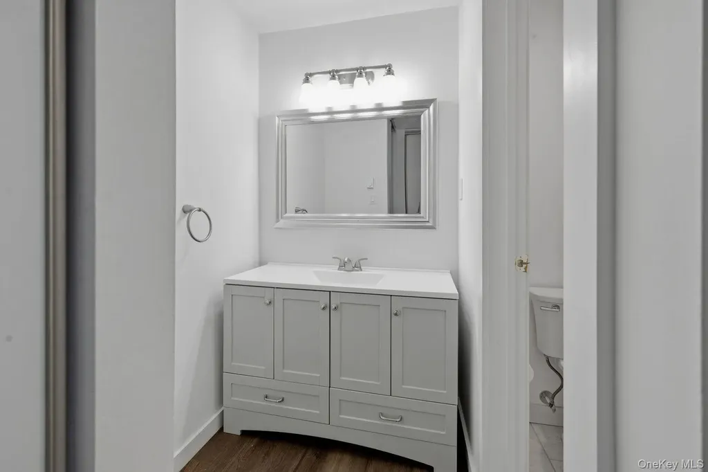 401 Cabot Court E Saint James NY 11780