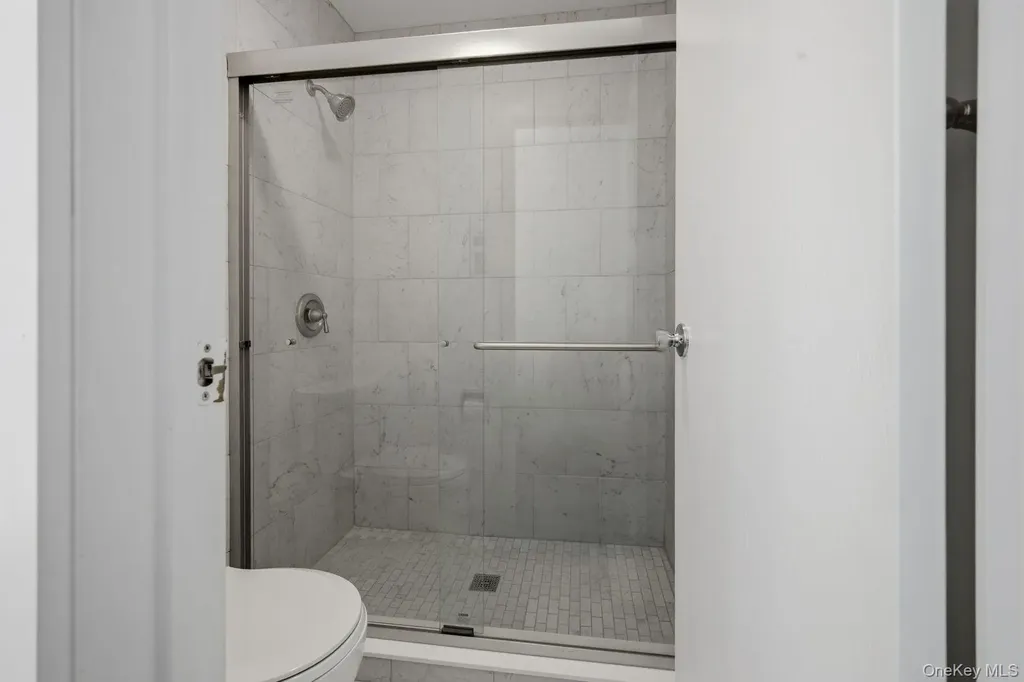 401 Cabot Court E Saint James NY 11780