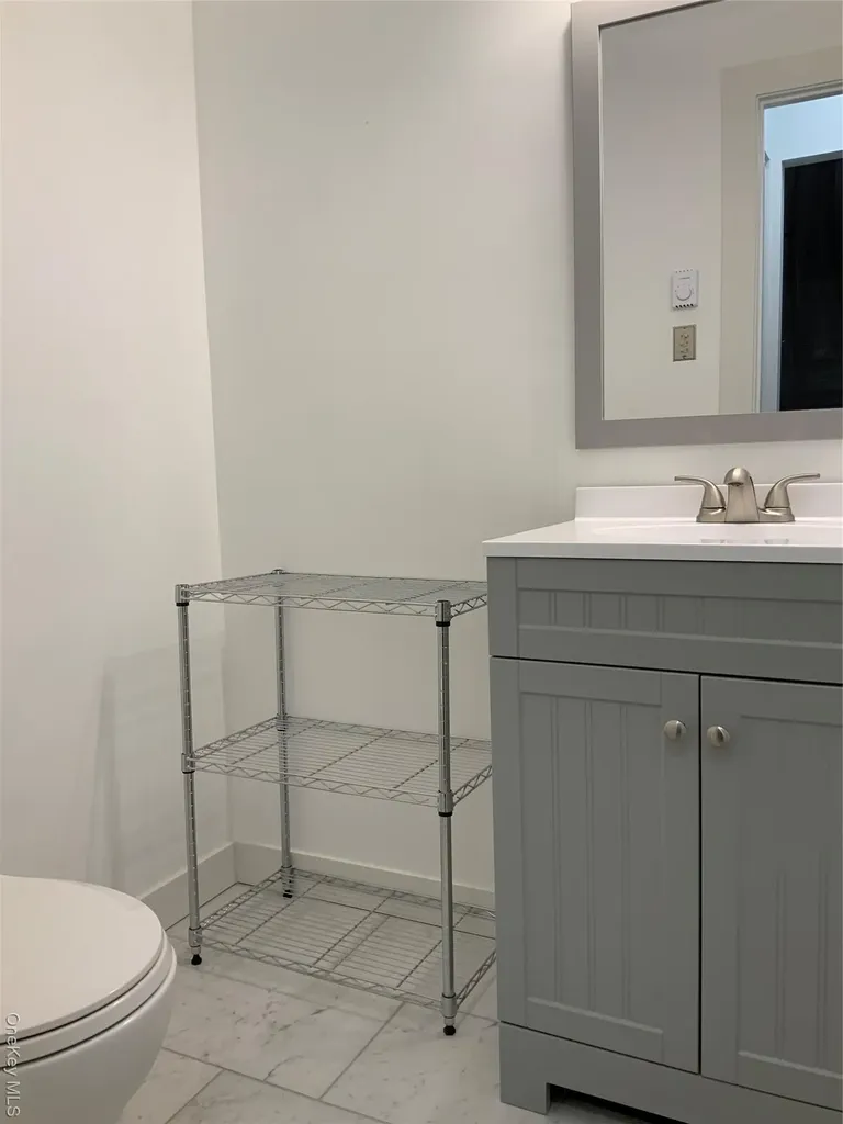 401 Cabot Court E Saint James NY 11780