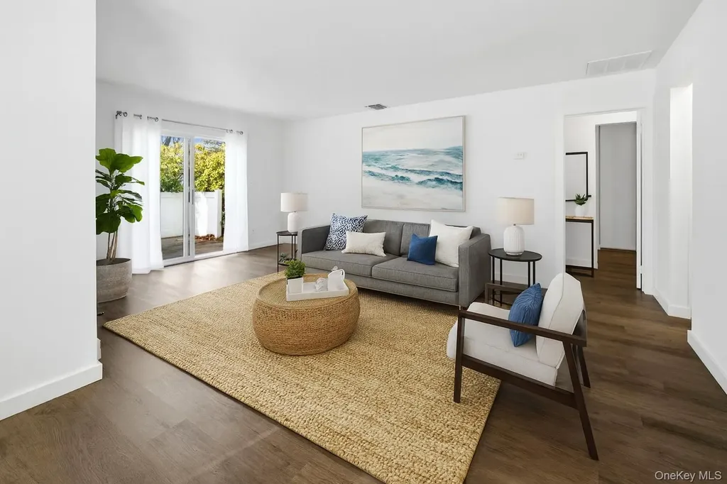 401 Cabot Court E Saint James NY 11780